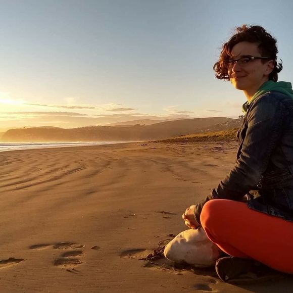 Meet your Posher, Rebecca - Picture 1 of 1